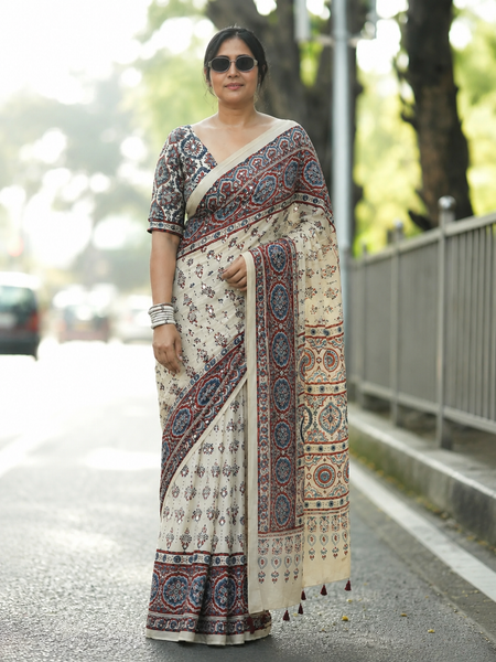 Vintage-Inspired Mirror Work Silk Saree