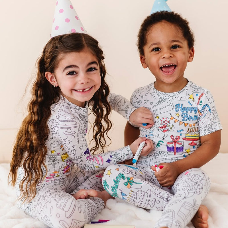 Kids Coloring Pajama Set with 12 Washable Markers – DIY Color Your Own Sleepwear for Boys & Girls