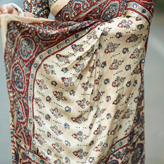 Vintage-Inspired Mirror Work Silk Saree