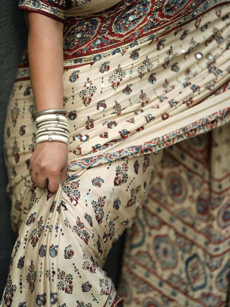 Vintage-Inspired Mirror Work Silk Saree