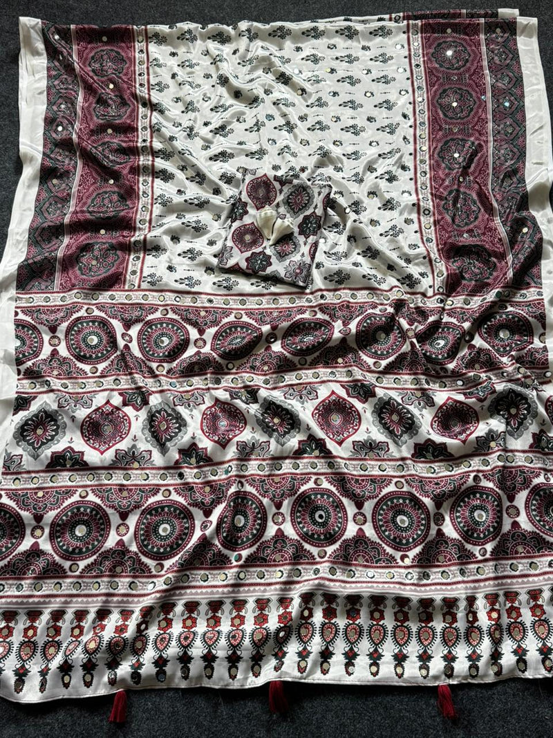Vintage-Inspired Mirror Work Silk Saree